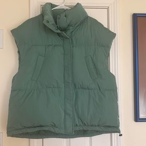 Green puffer jacket sz large